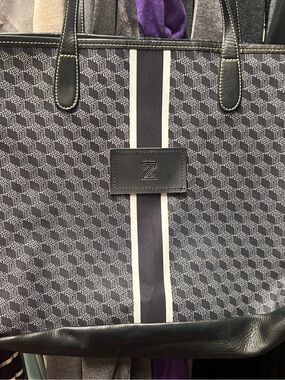 Barrington tote black and gray with black trim